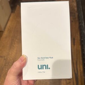 Uni Skin Shield Body Wash/12.6 fl oz/NIB!
